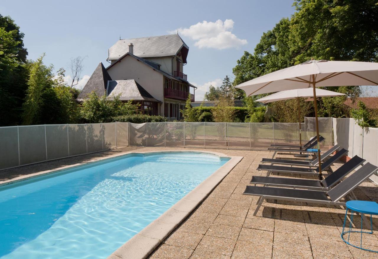 Hotel Le Monde De Charlie Bellerive-sur-Allier Exterior foto